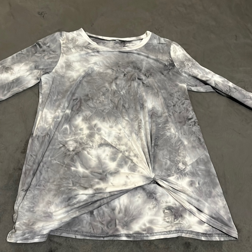 Marble patterned long sleeve with front rolled knot
